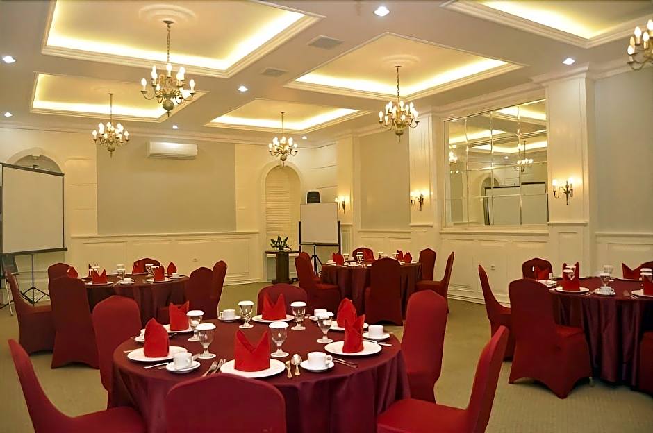 AZHIMA Resort and Convention