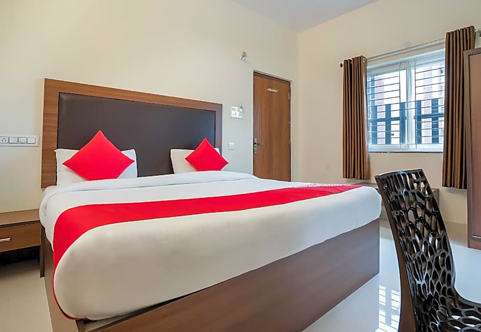Super Hotel O Gokul Grand Near SR Nagar Police Station