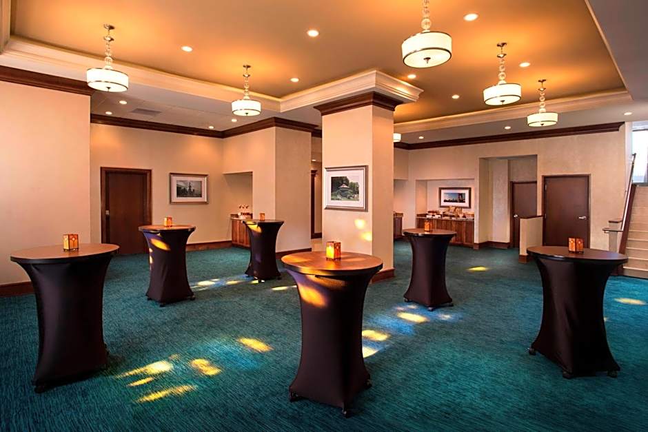 Residence Inn by Marriott Cincinnati Downtown/The Phelps