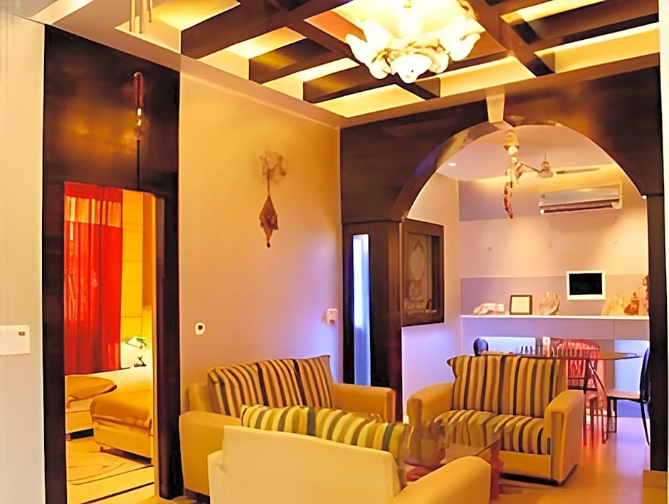 Silver Leaf Noida Hotel