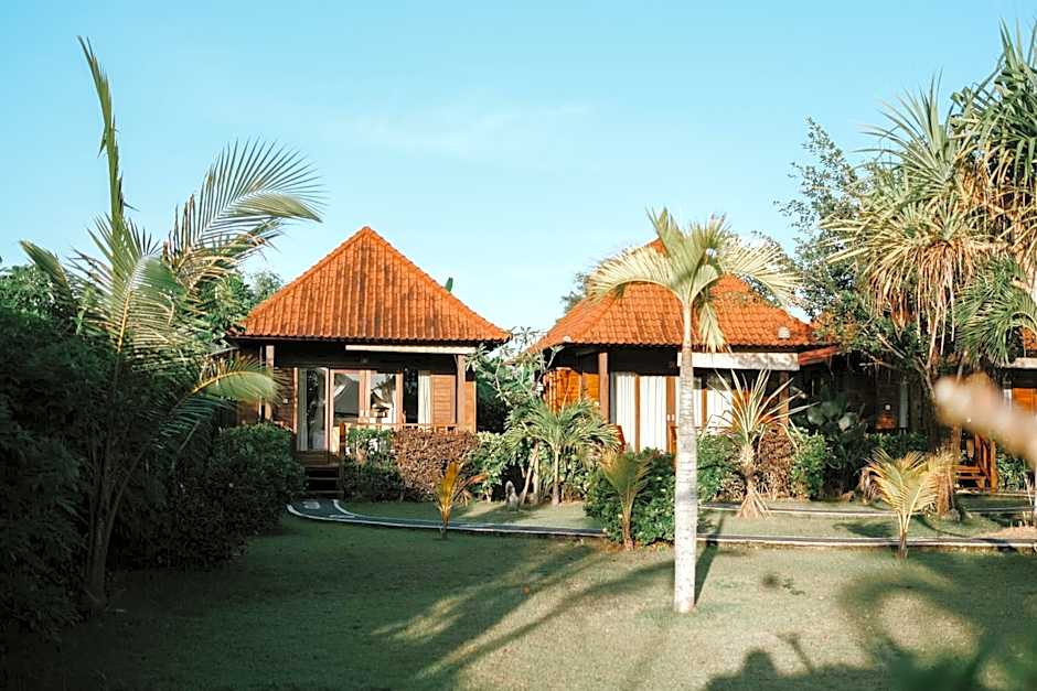 Dini D'Nusa Lembongan