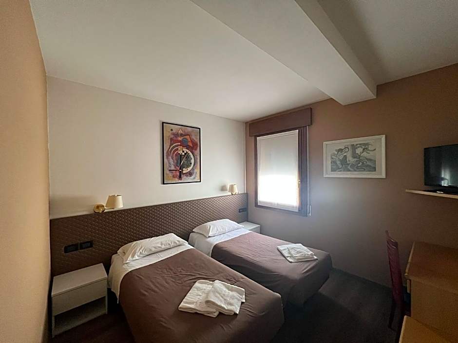 Photo 1 of 5 of Standard 1 Double Bed or 2 Beds