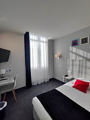 Triple Room with Three Single Beds