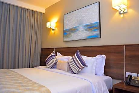 Razana Hotel