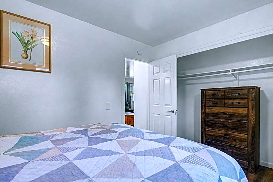 410 e45th 2 bedroom apartment