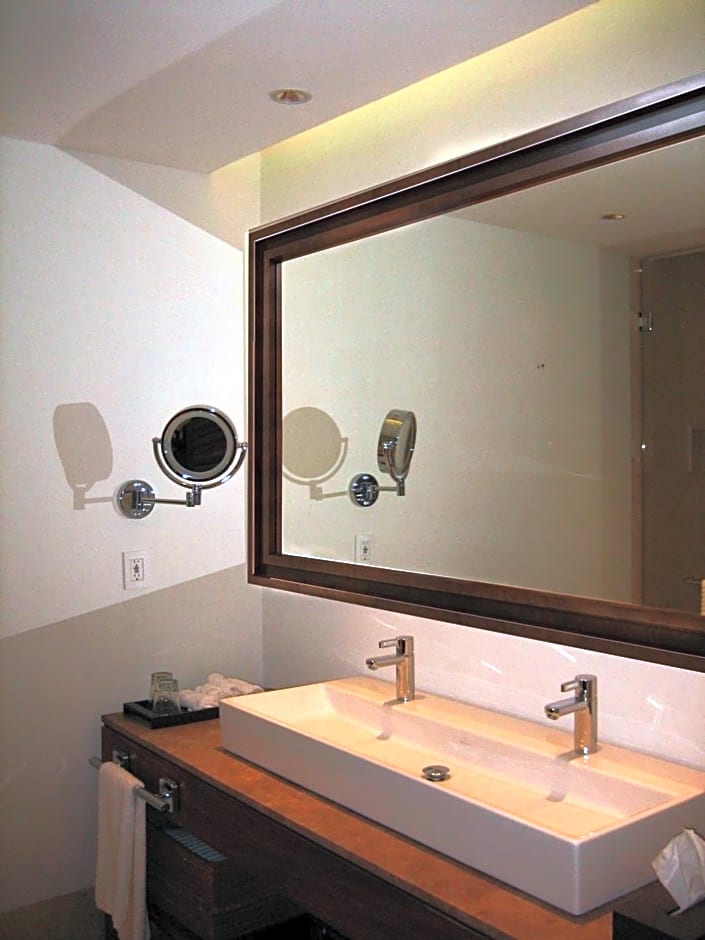 Square Small Luxury Hotel