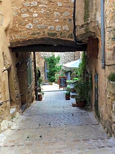 Auberge De Tourrettes