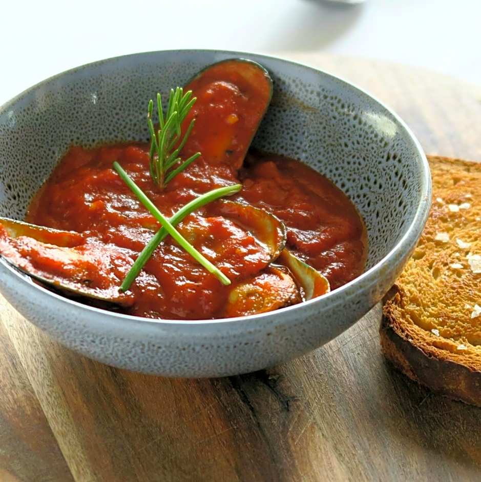 William Macintosh Motor Lodge