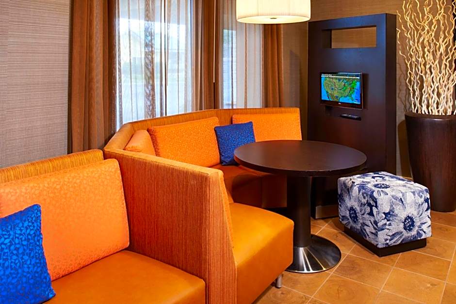 Courtyard By Marriott Toledo Maumee/Arrowhead