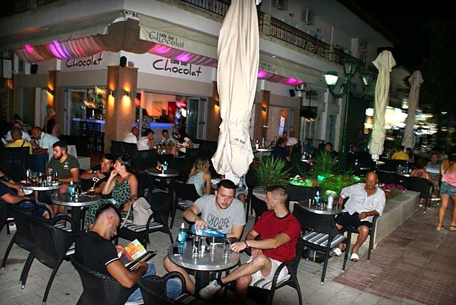 HOTEL AGNI -ENOIKIAZOMENA DIAMERIZMATA