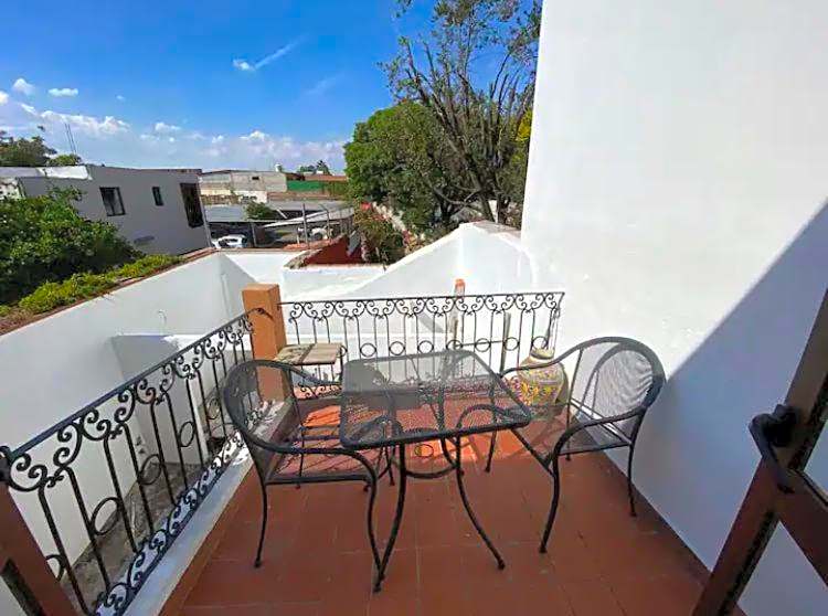 Comoda habitacion con baño privado morelos 1