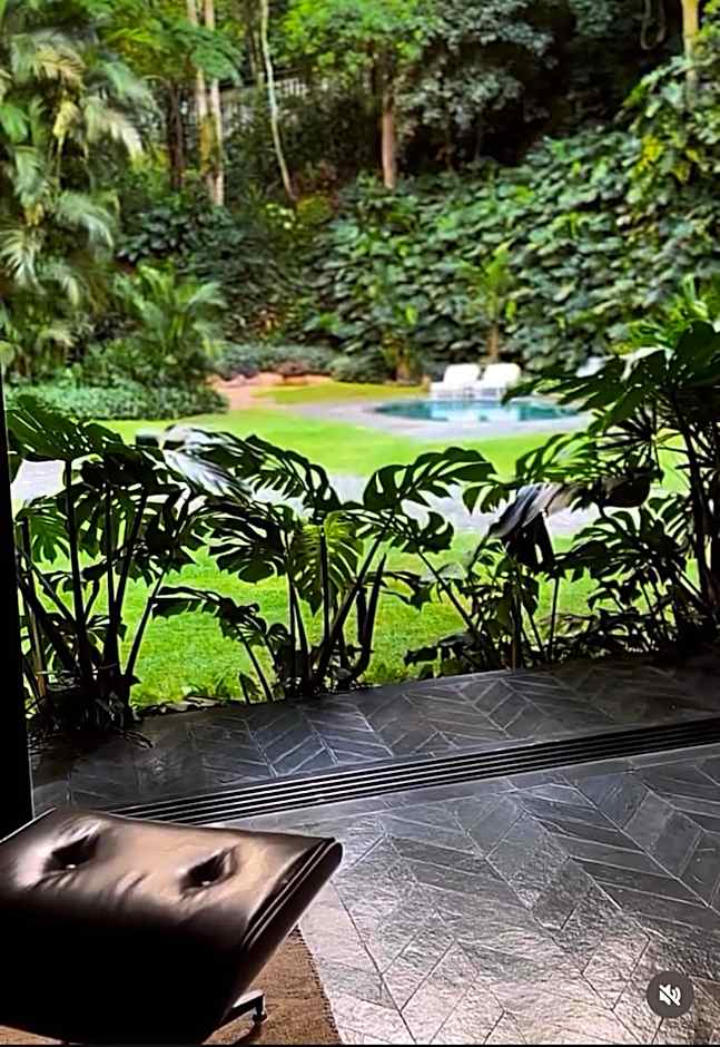 Exclusive Oásis by Lotta De Macedo Soares