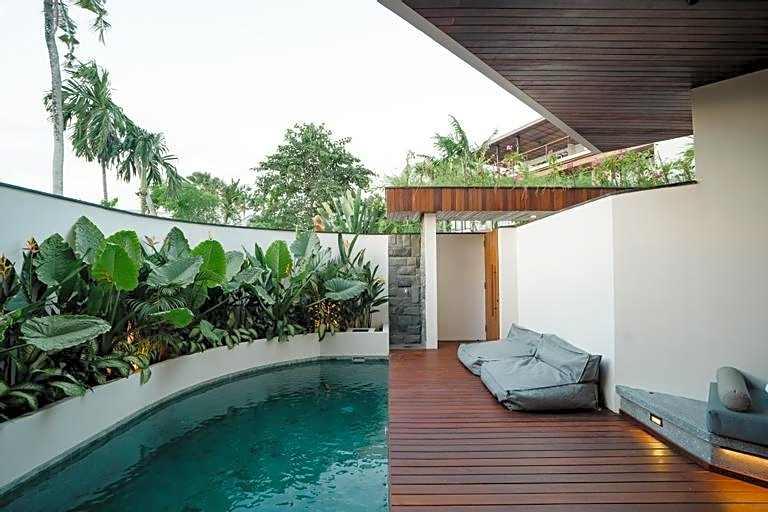 The Seis Villa