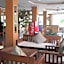 SR Hotel