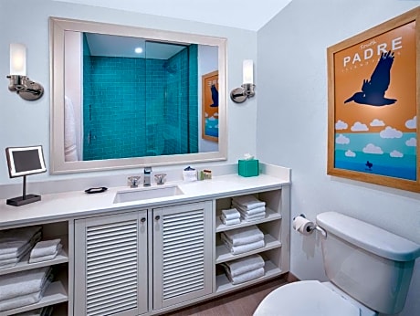 One-Bedroom Apartment with Ocean View