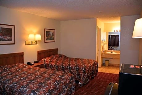2 Double Beds Nonsmoking