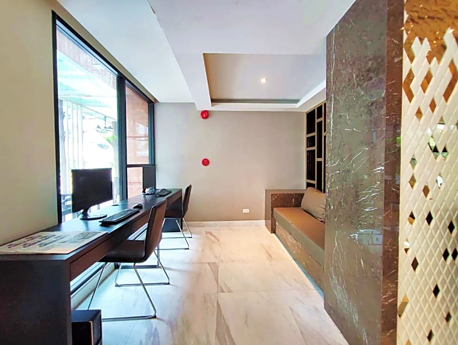 Hope Land Hotel Sukhumvit 8