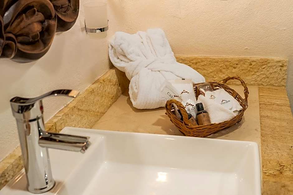 Casa de Adobe Gallery & Luxury Boutique