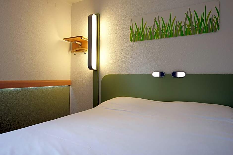 ibis budget Pau Lescar