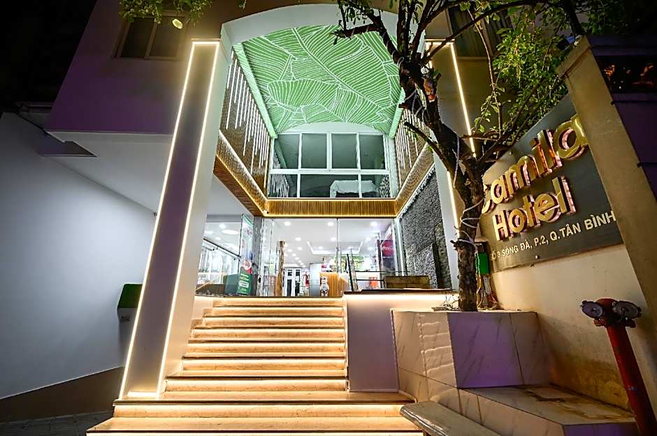 Camila Airport Hotel