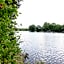 Milford Motel On the River