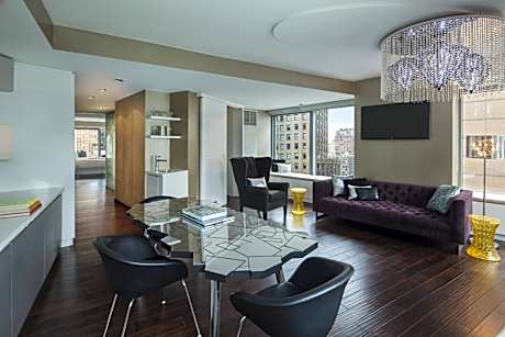 One-Bedroom King Deluxe Suite with City View, Non-Smoking