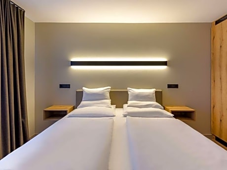 Standard Room 1 Twin Bed