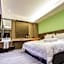 Six Fukun Hotel