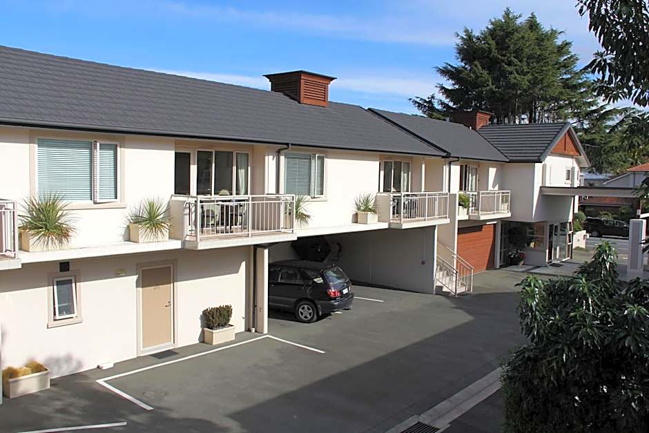 Cedar Grove Motor Lodge