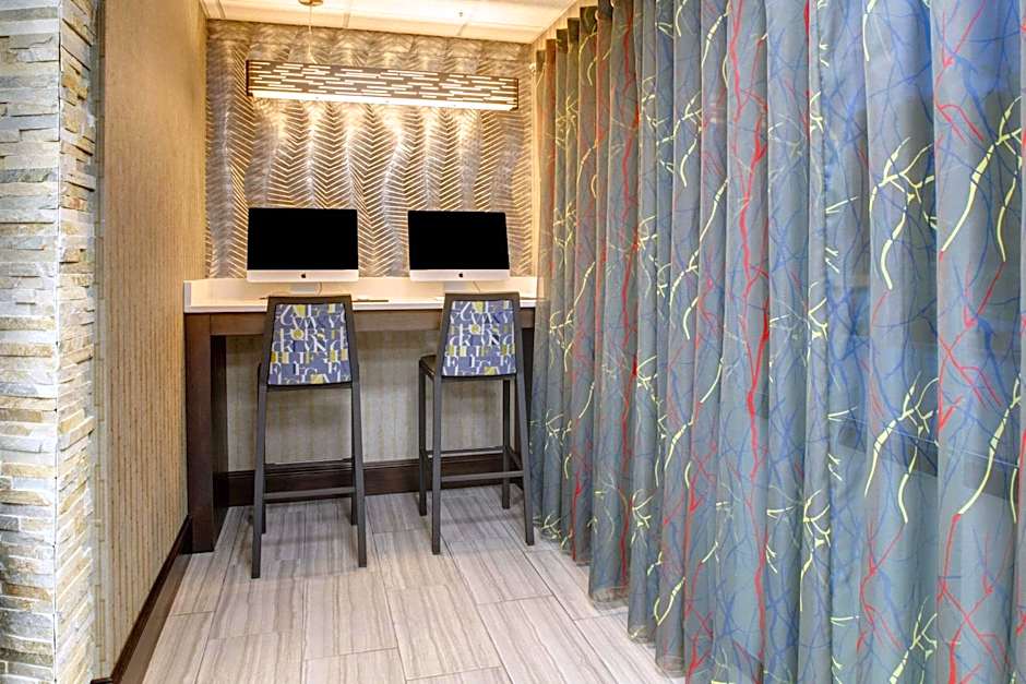 Clarion Pointe Biltmore Village