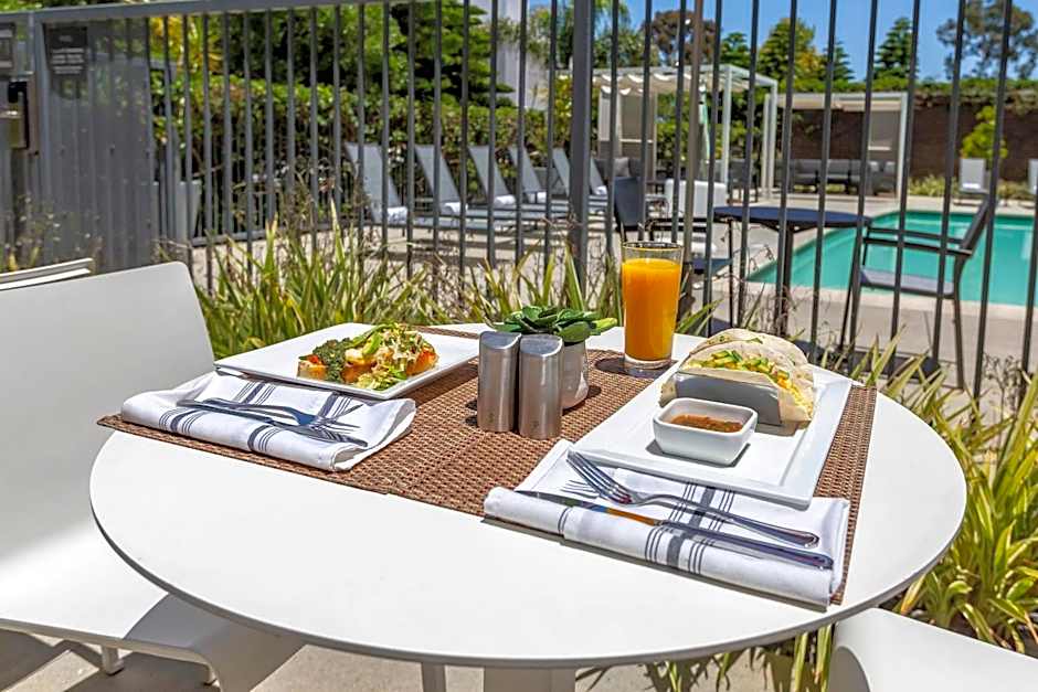 Cambria Hotel LAX