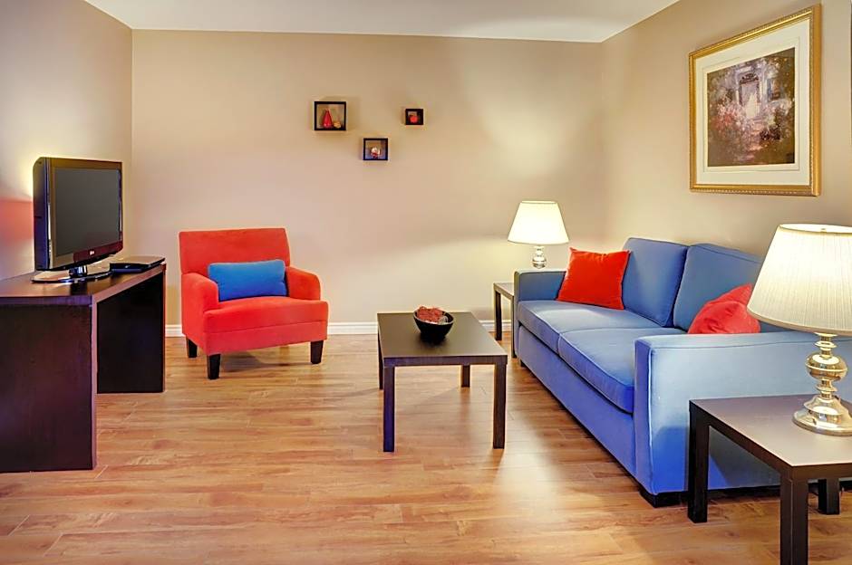 Travelodge by Wyndham Sudbury