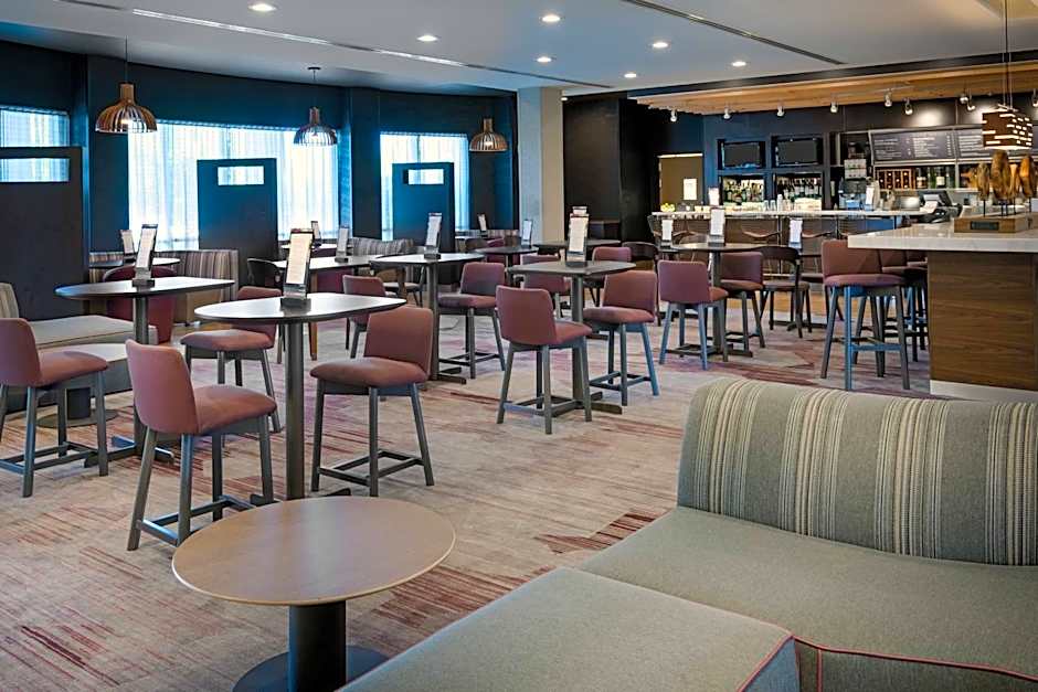 Courtyard by Marriott Buffalo Airport