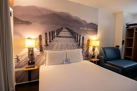 Triple Room with 1 Double and 1 Single Bed