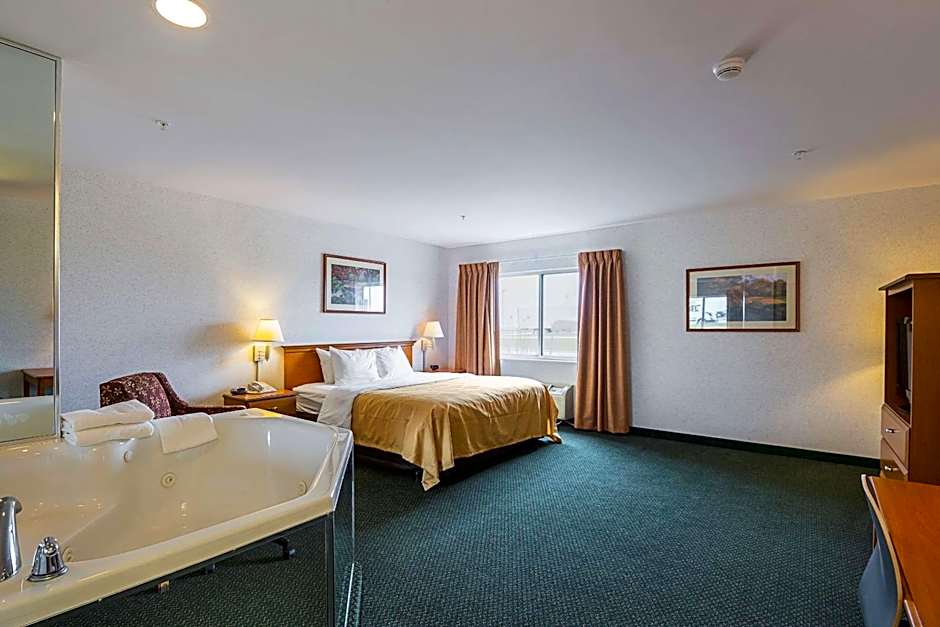 Quality Inn & Suites Belmont - Platteville