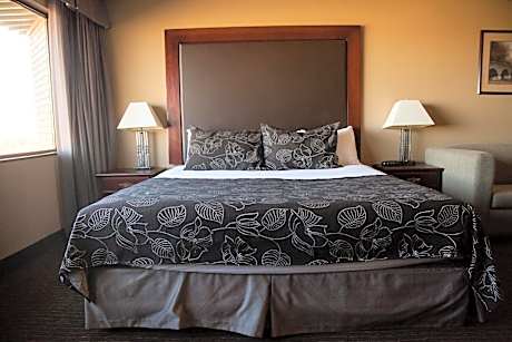 Deluxe King Room - Non-Smoking