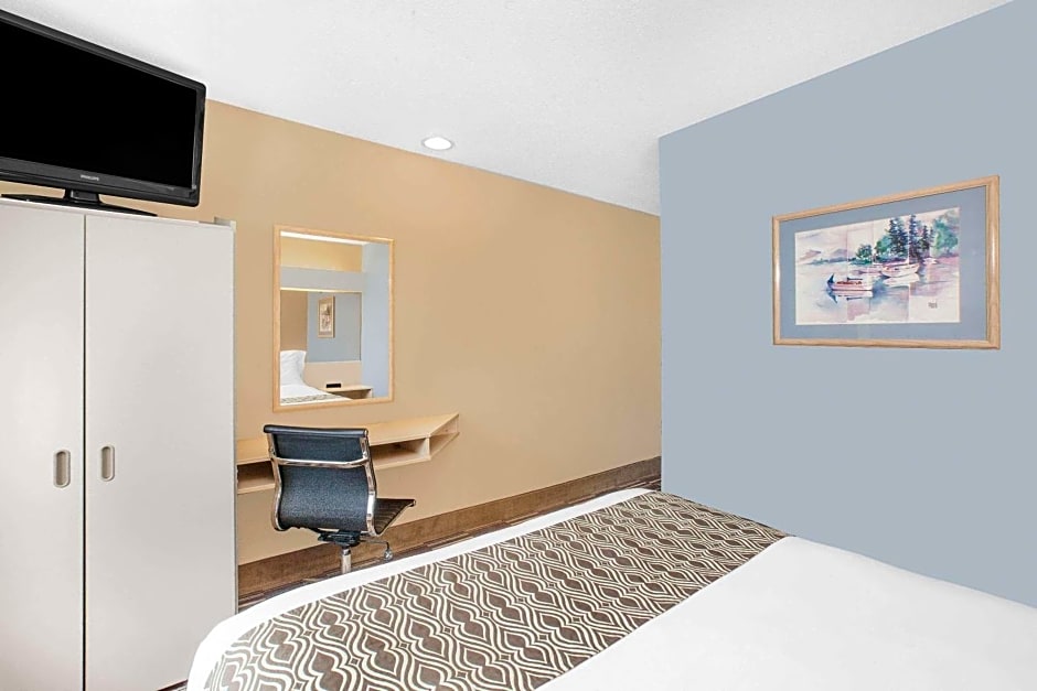 Microtel Inn & Suites By Wyndham Clear Lake