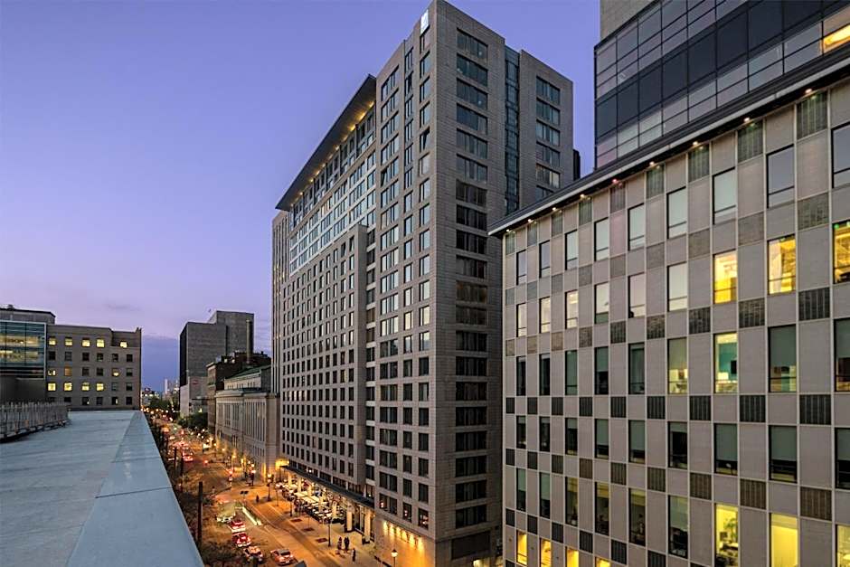 Embassy Suites by Hilton Montreal