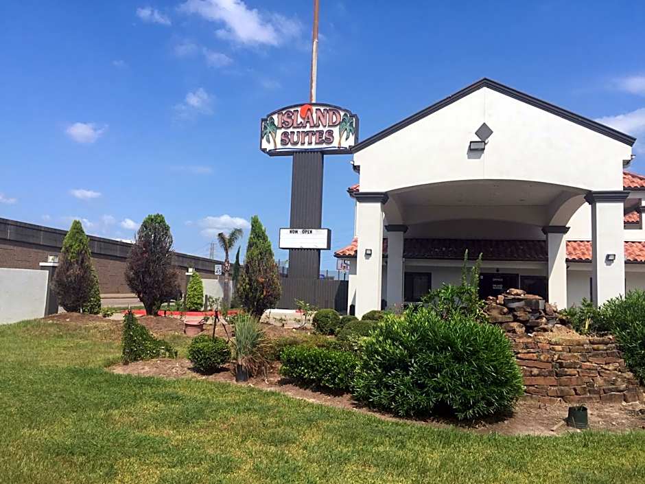 Island Suites Hobby Airport