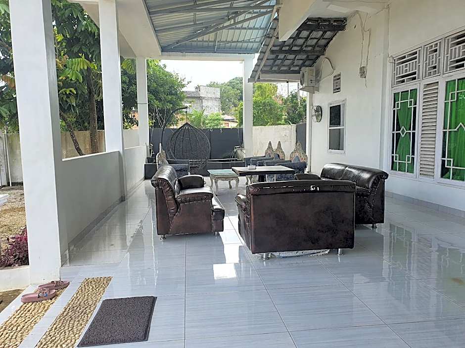 OYO 91077 Losmen Bunda Arema