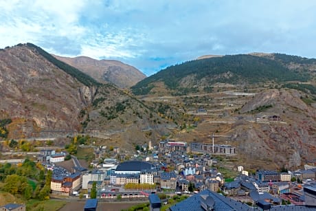 La Serrera Apartamentos