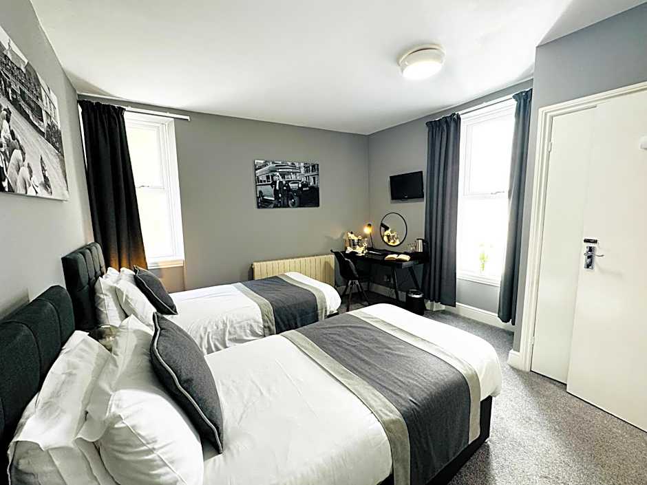 Photo 1 of 1 of 2 Beds