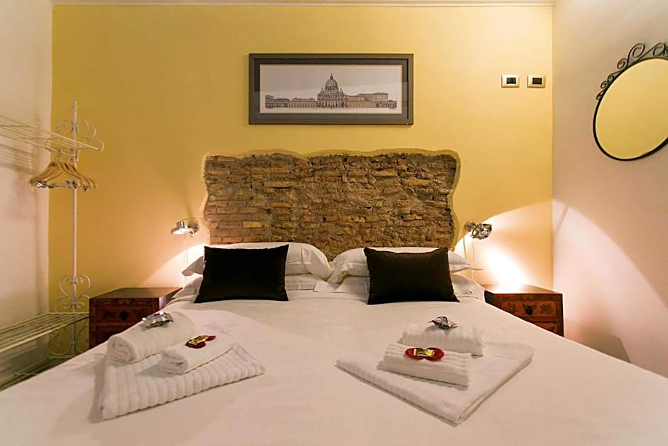 Navona First Rooms