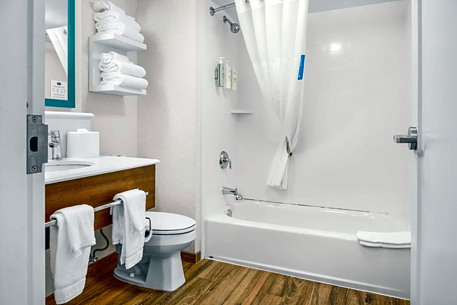 Hampton Inn By Hilton Grand Rapids-North