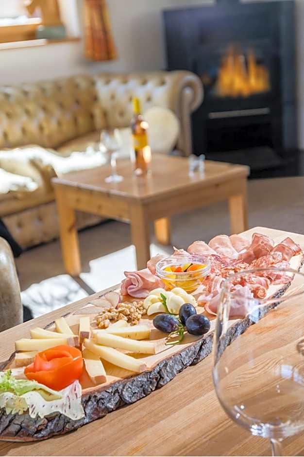 Reitstall und Saloon San Jon