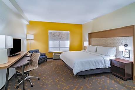 King Room - Mobility Access/Hearing Accessible