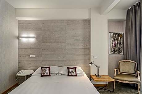 Double Room with Balcony and Sea View