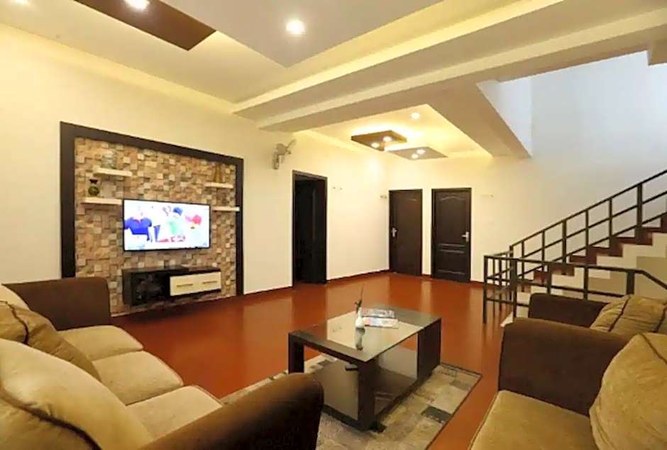 Girassol Service Villa