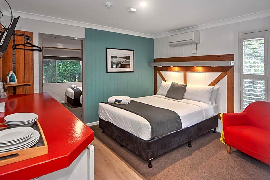 Pleasant Way River Lodge