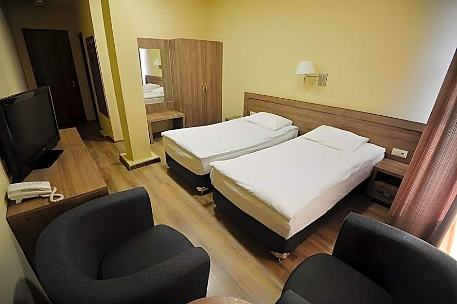 Yerevan Deluxe Hotel